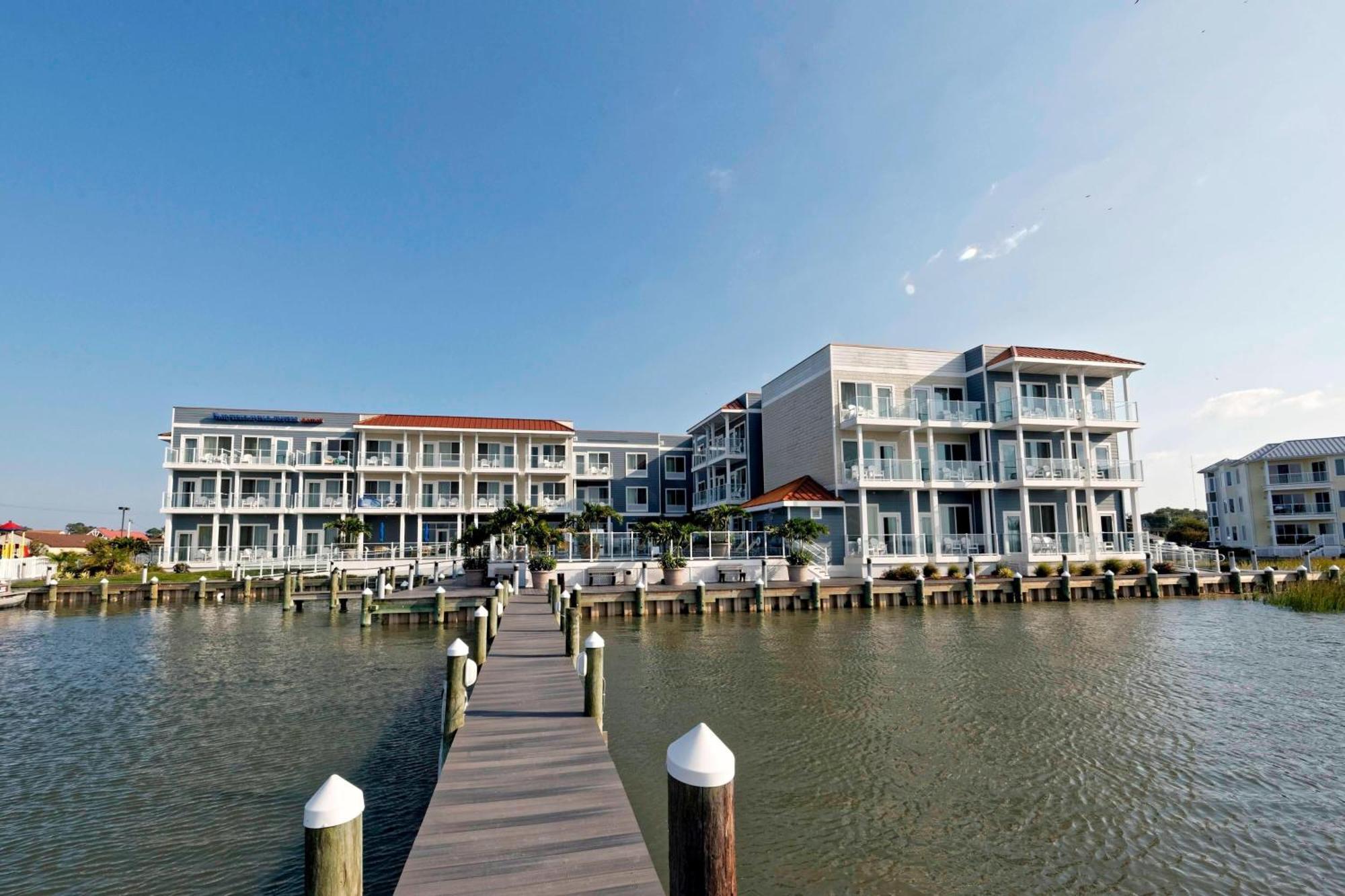 Fairfield Inn & Suites By Marriott Chincoteague Island Waterfront Exterior photo