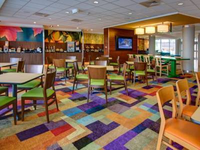 Fairfield Inn & Suites By Marriott Chincoteague Island Waterfront Exterior photo
